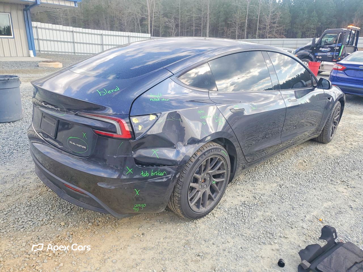 Tesla Model 3 2024