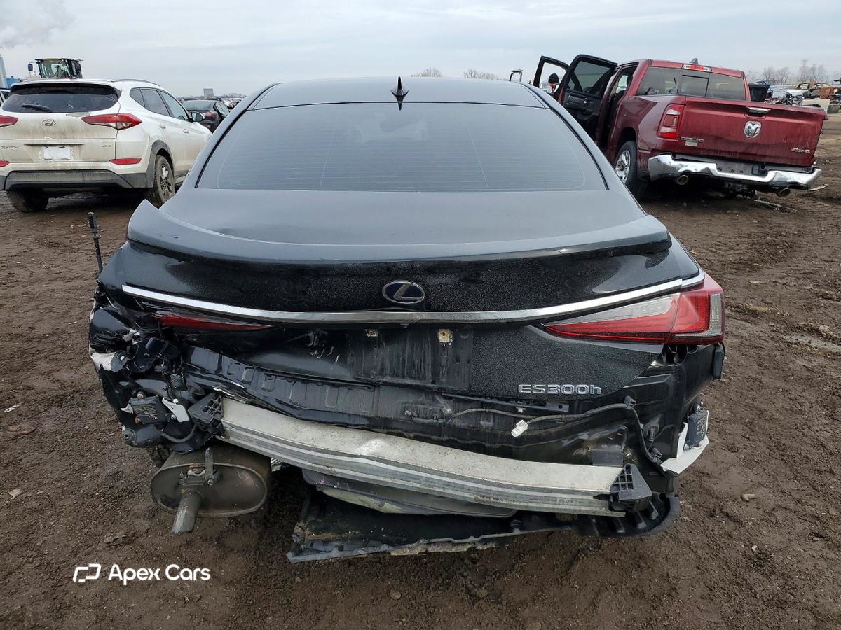 Lexus ES 2020
