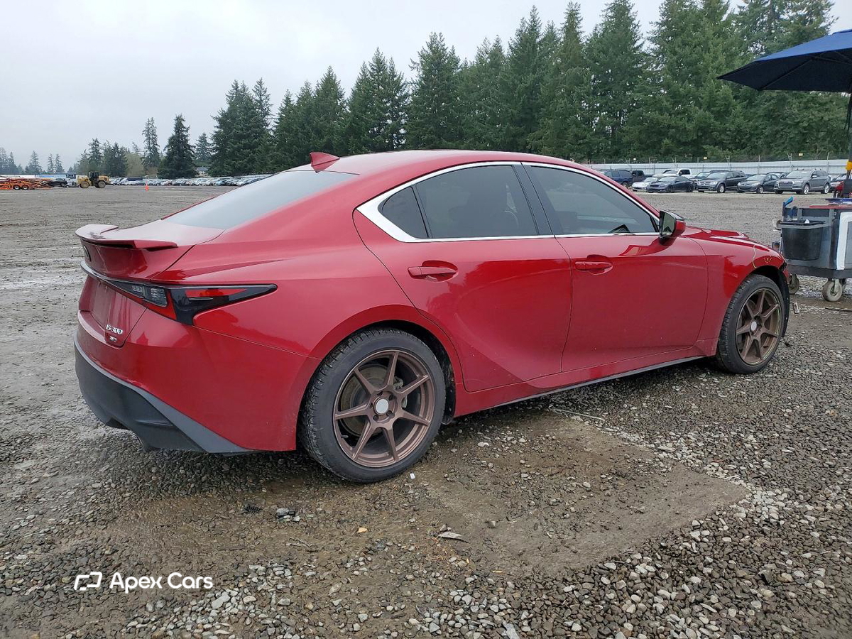 Lexus IS 2021