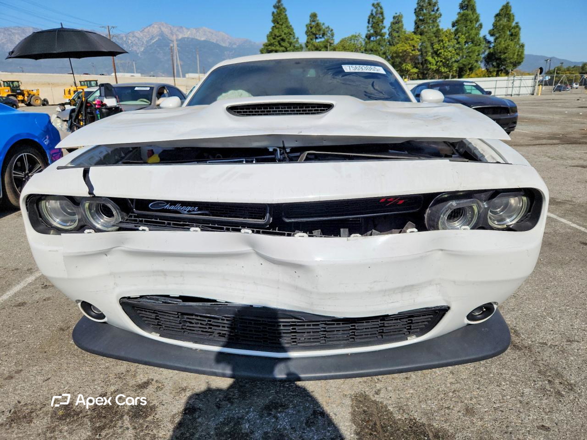 Dodge Challenger 2021