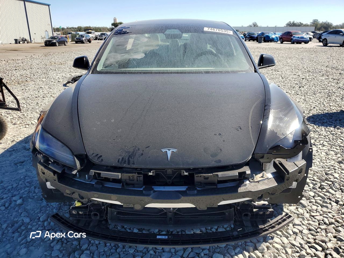 Tesla Model 3 2025
