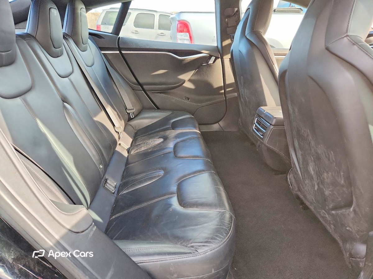 Tesla Model S 2014