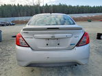 Nissan Versa 2015