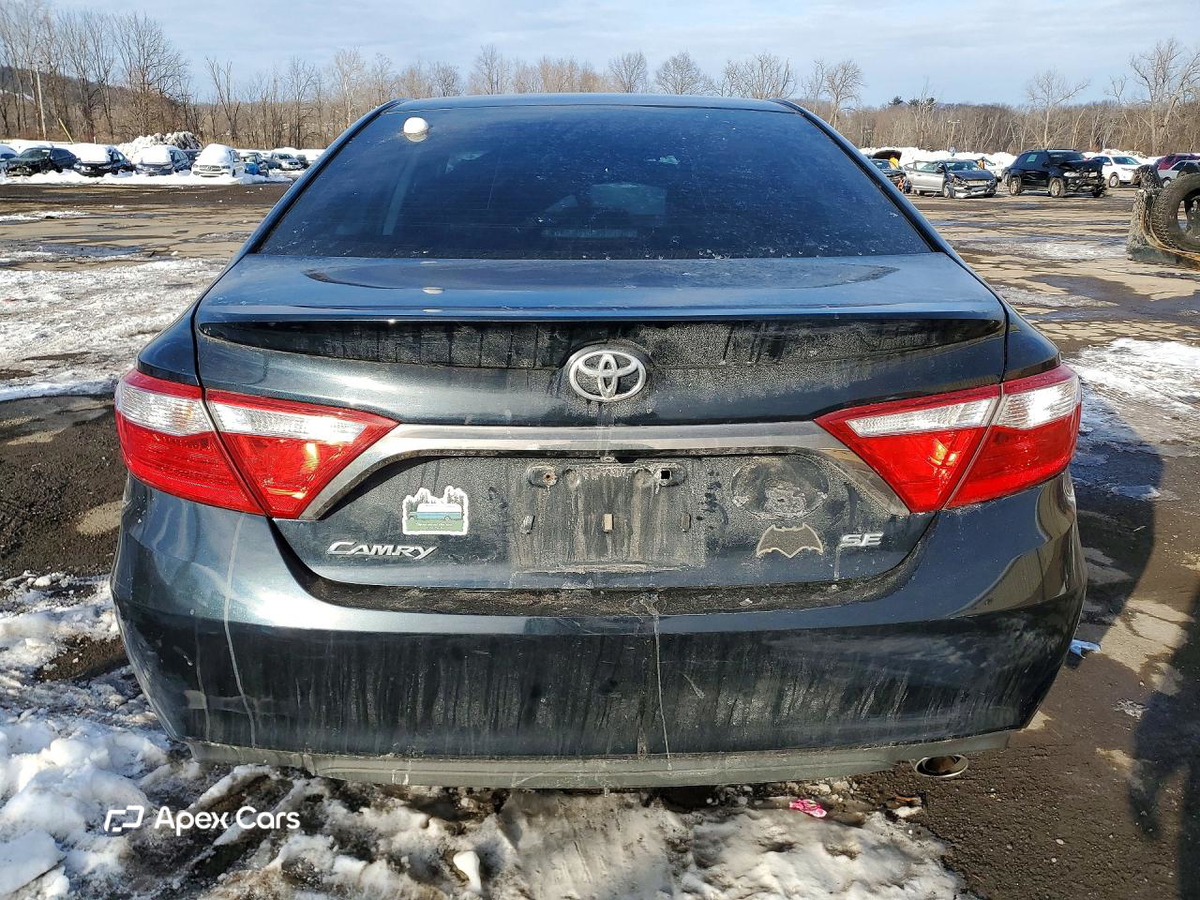 Toyota Camry 2016