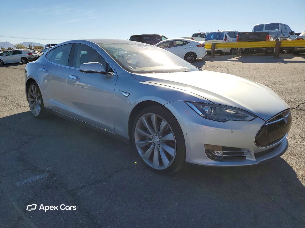 Tesla Model S 2014