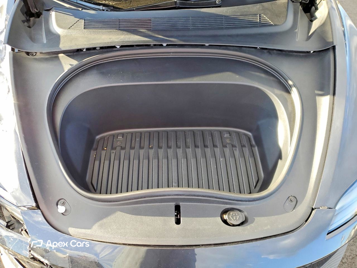 Tesla Model 3 2025