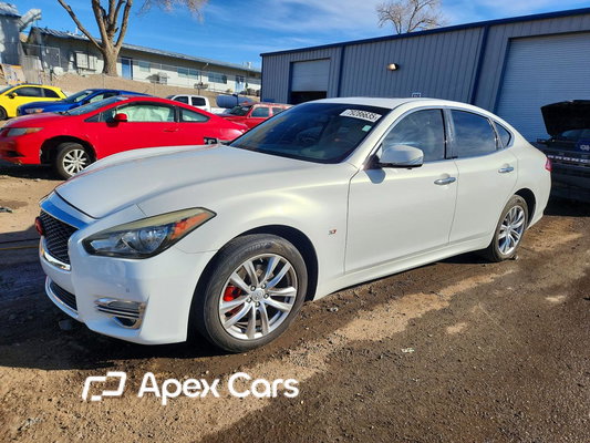 Infiniti Q70 2015 - Image 1 of 13