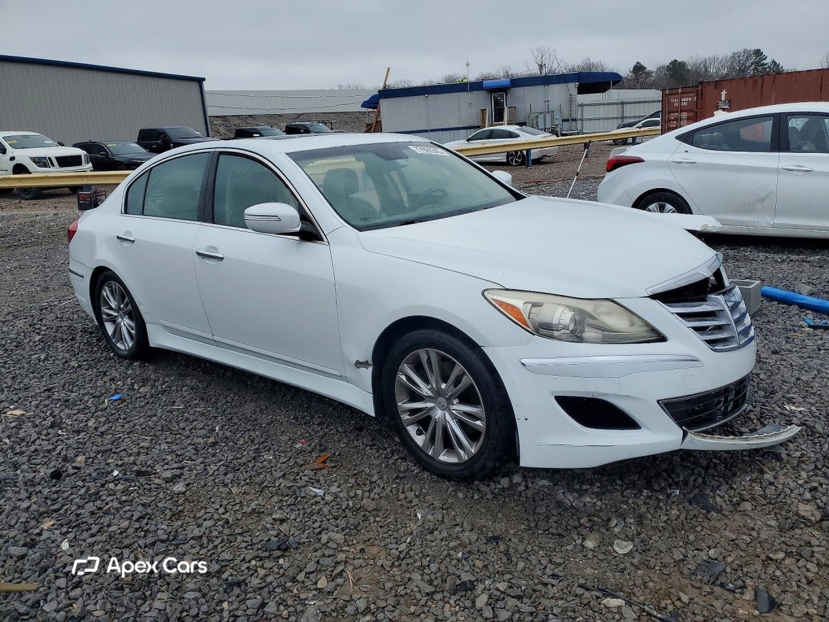 Hyundai Genesis 2013