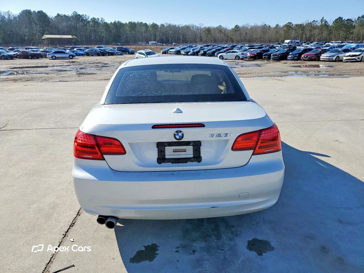 BMW Series 3 2011