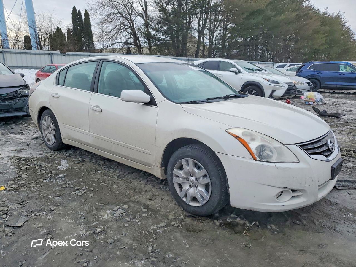 Nissan Altima 2011