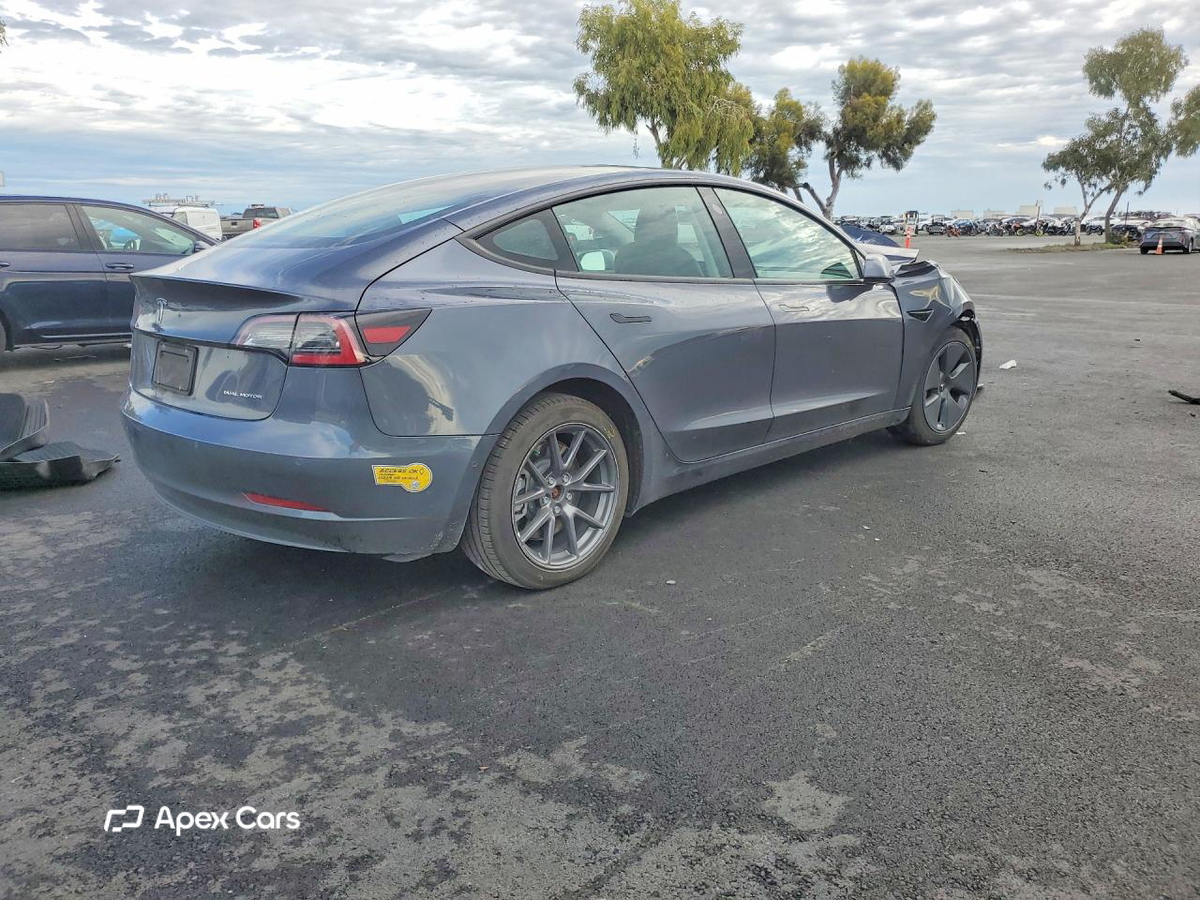 Tesla Model 3 2022