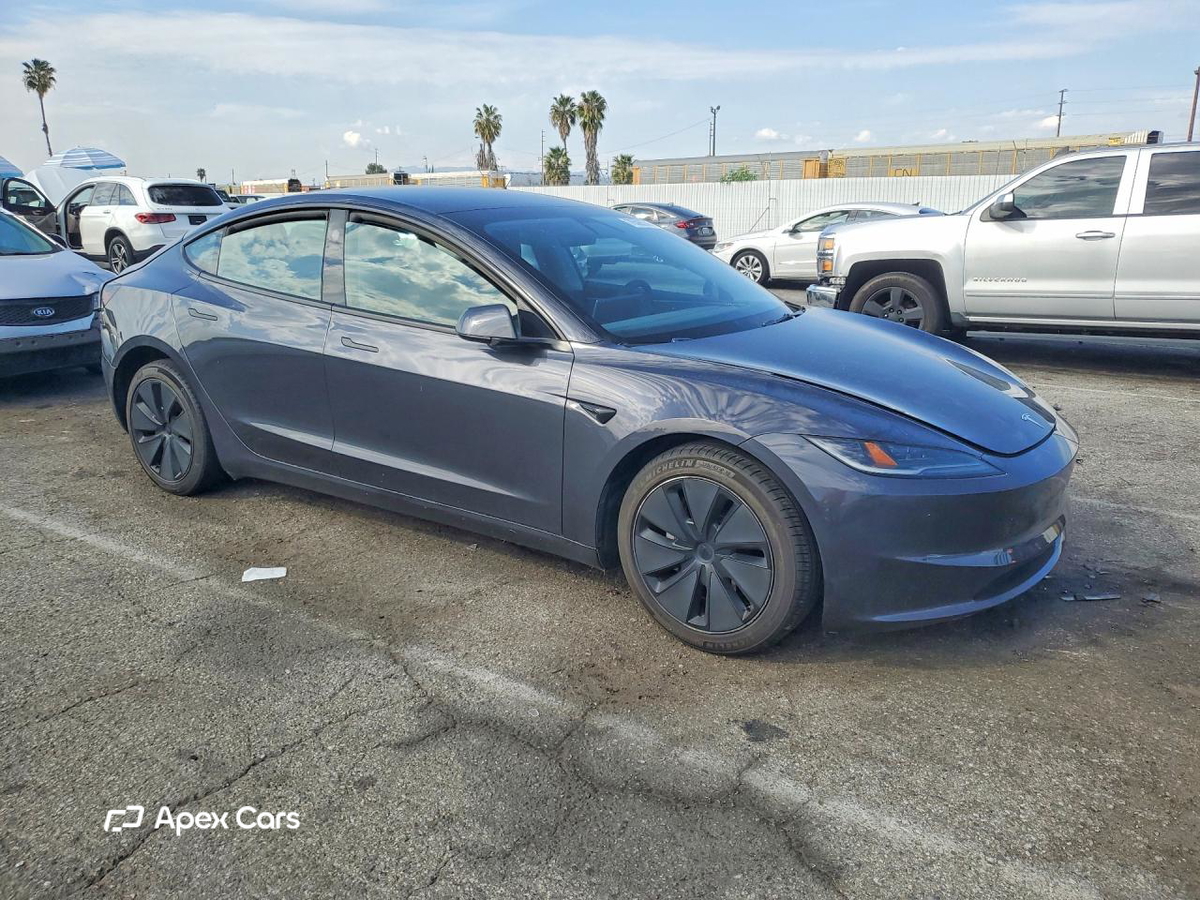 Tesla Model 3 2024