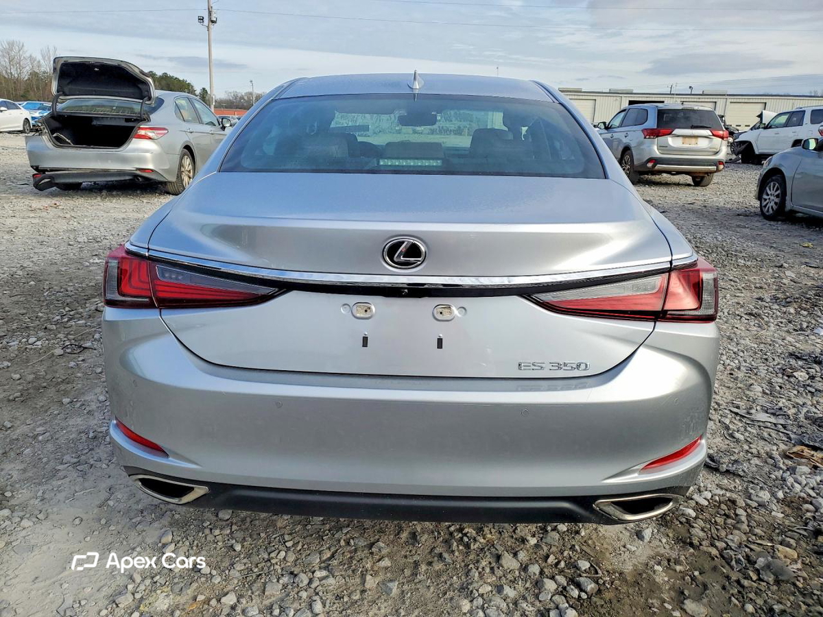 Lexus ES 2025