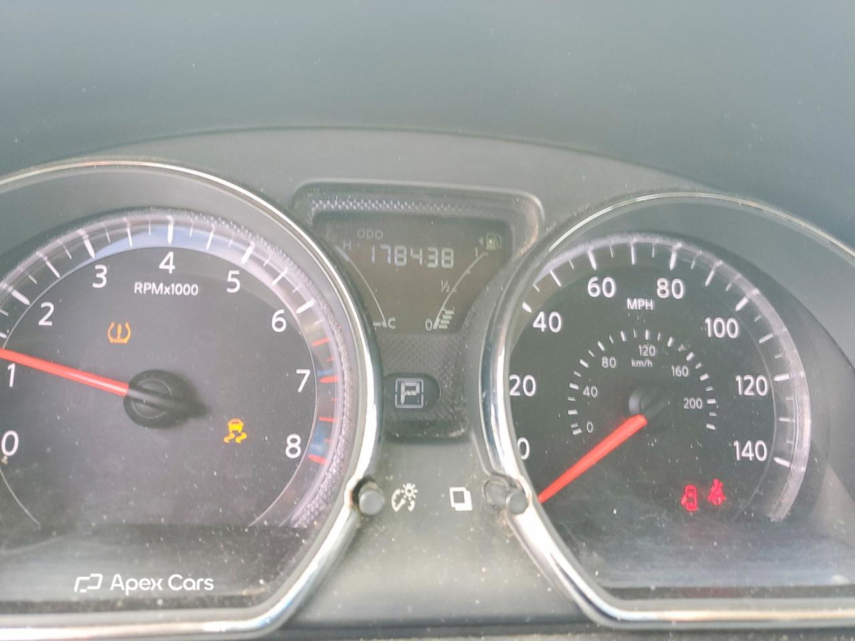 Nissan Versa 2015
