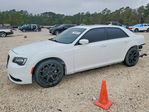 Chrysler 300 2021