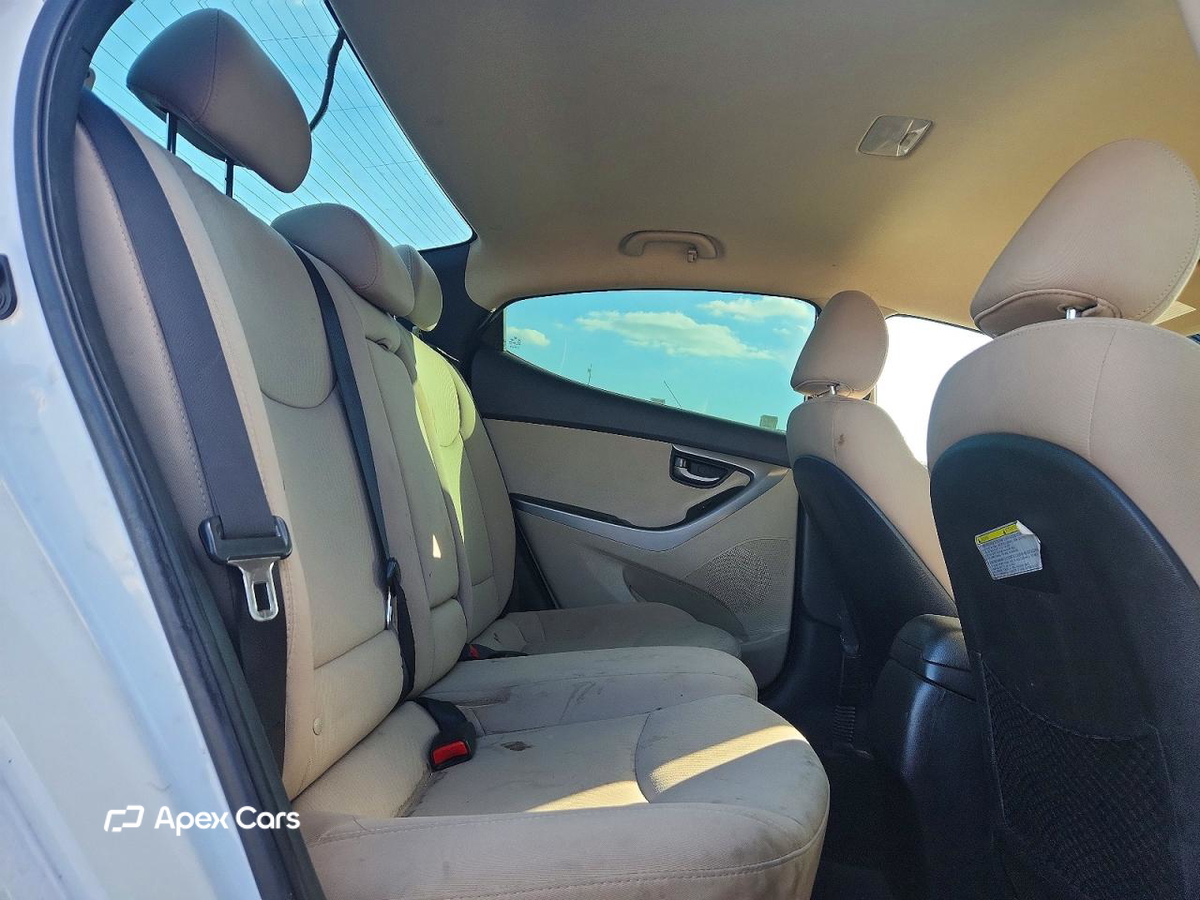 Hyundai Elantra 2015
