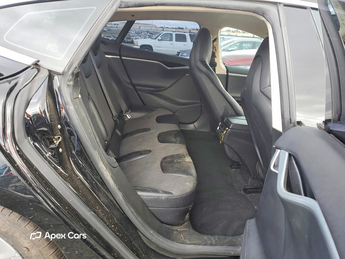 Tesla Model S 2016