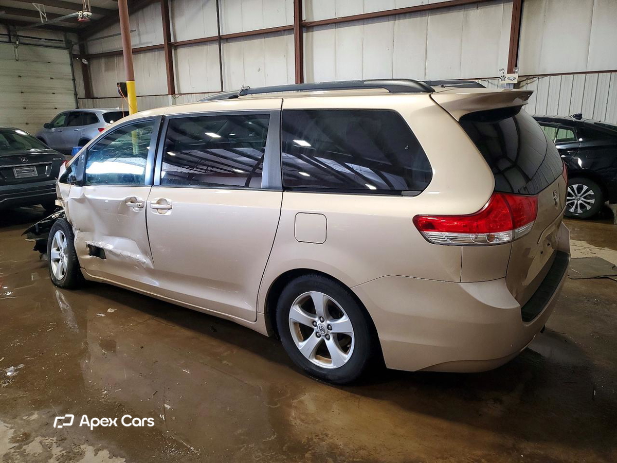 Toyota Sienna 2011