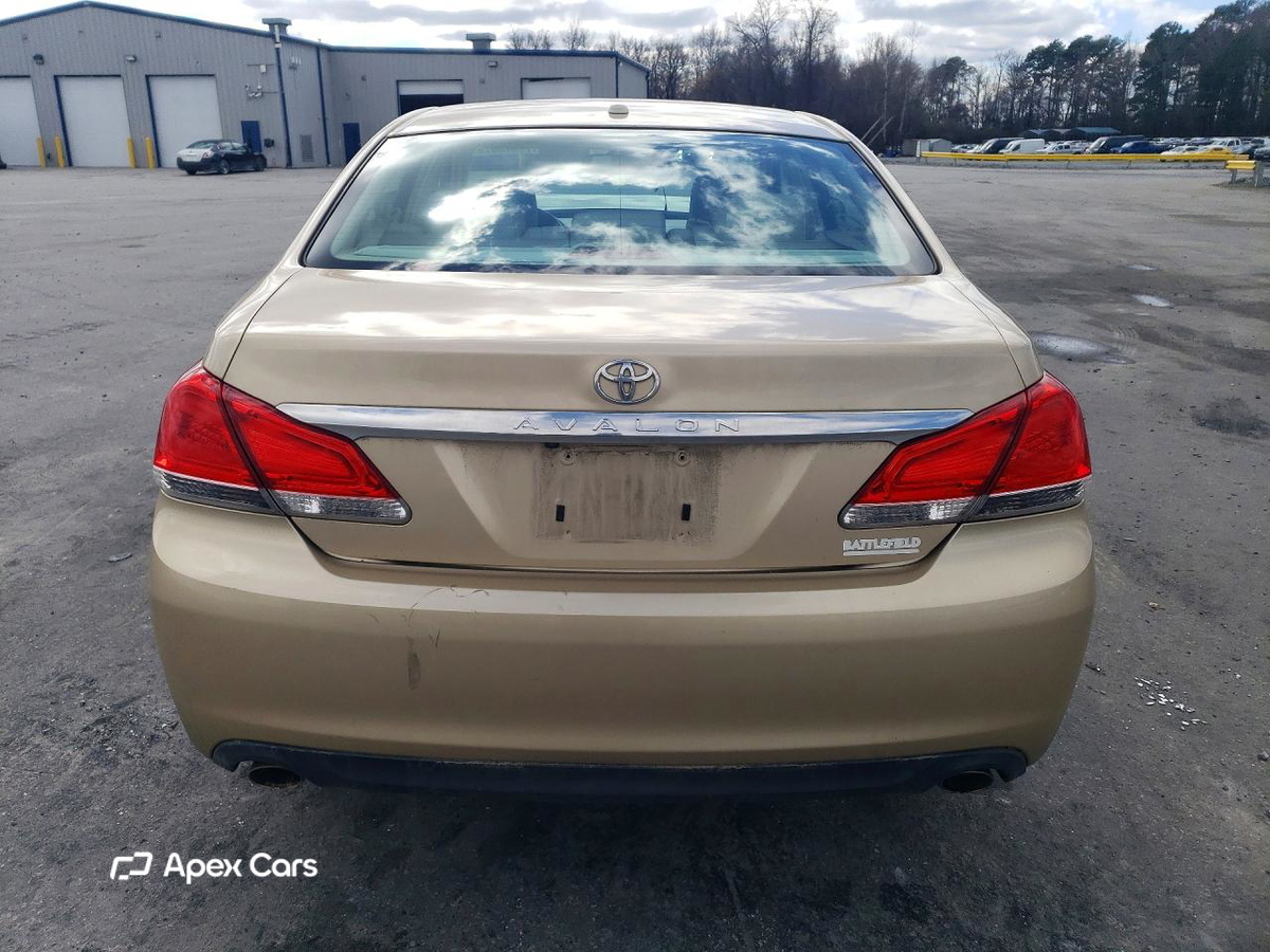 Toyota Avalon 2012