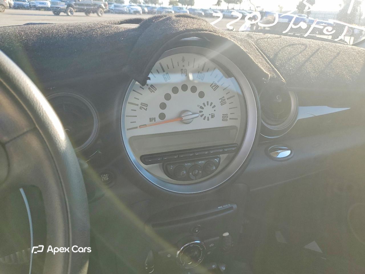 MINI Cooper 2011