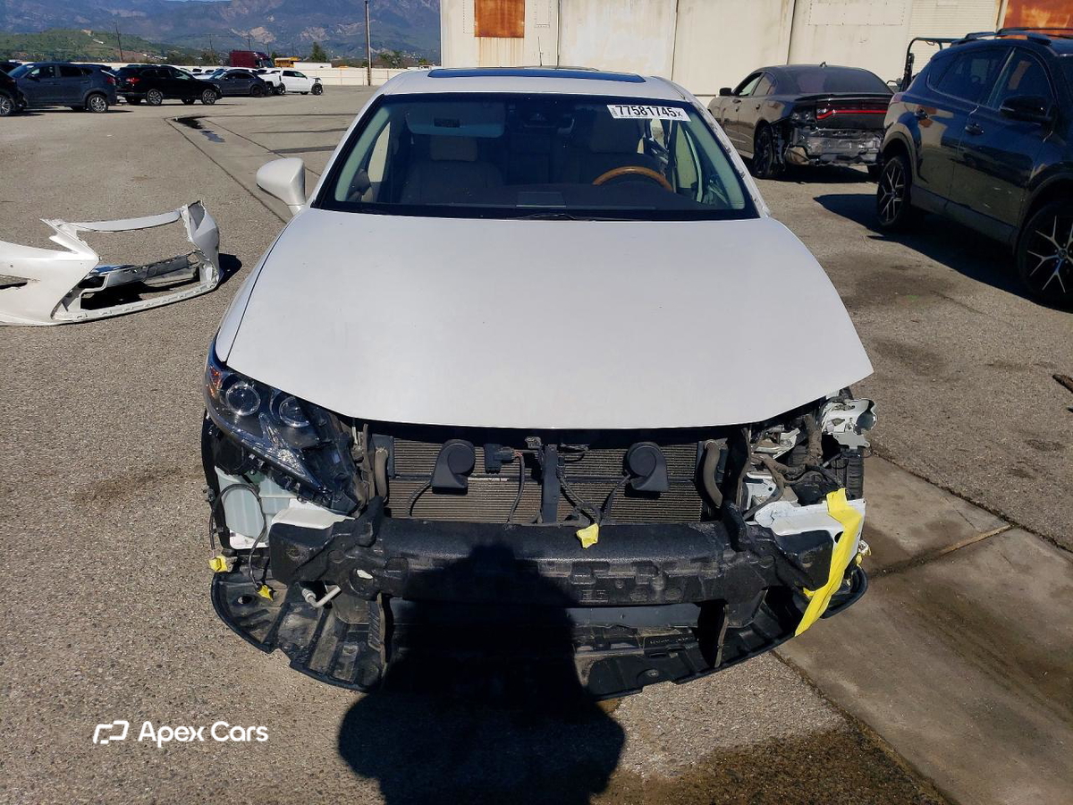 Lexus ES 2018