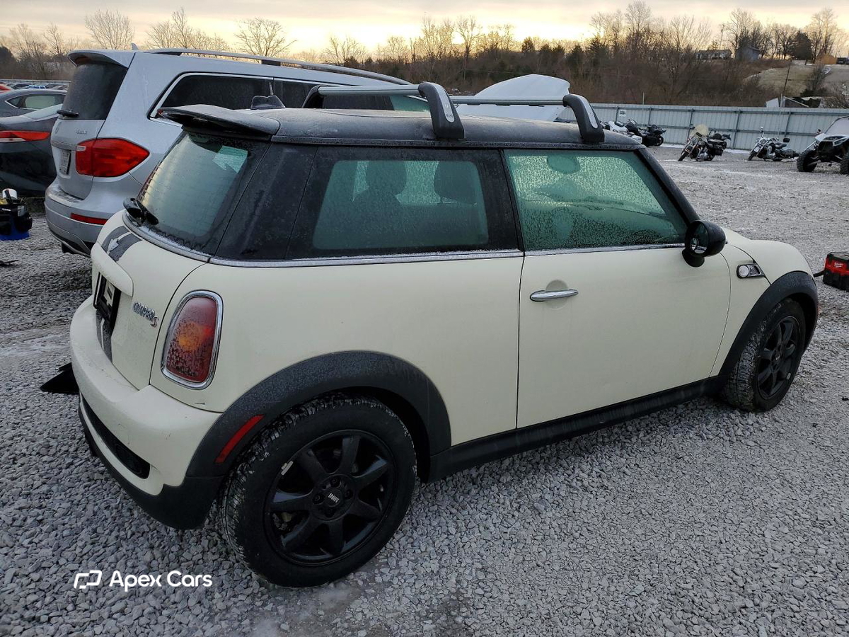 MINI Cooper 2010