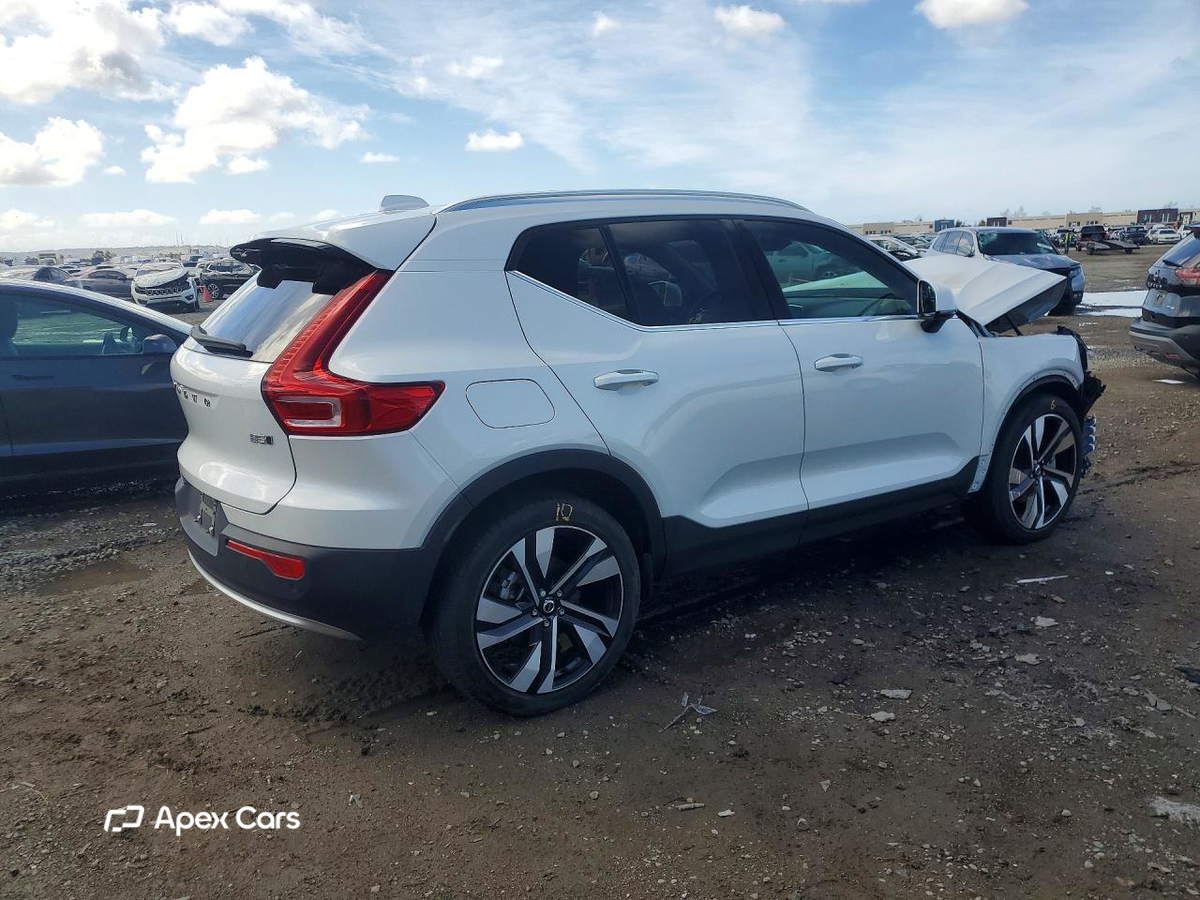 Volvo XC40 2023