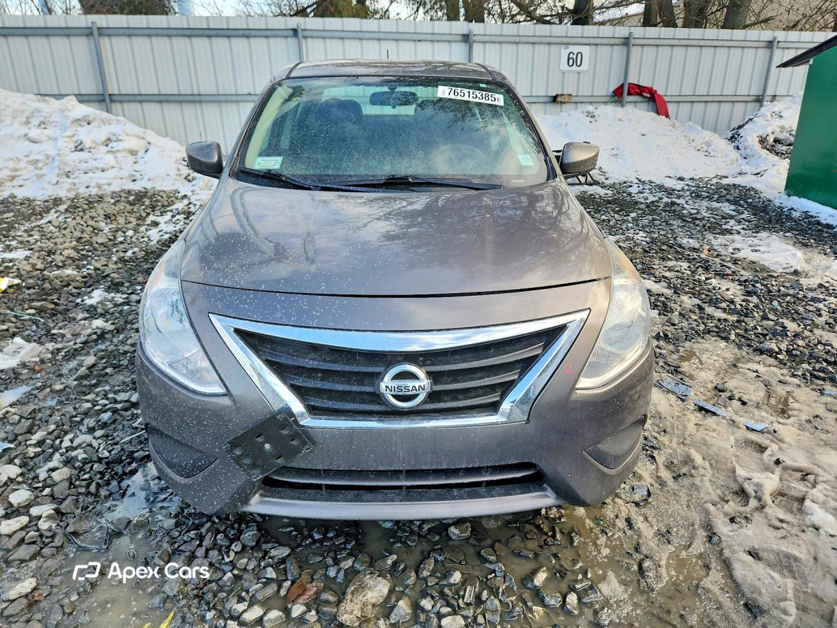 Nissan Versa 2016