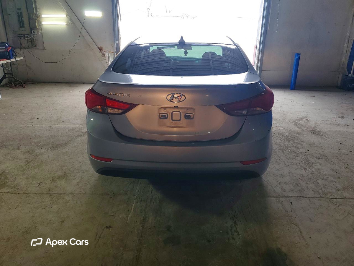 Hyundai Elantra 2015