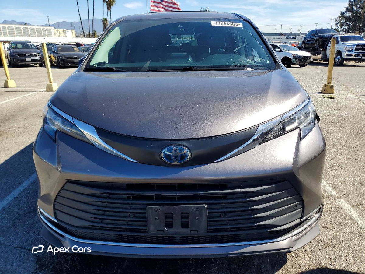 Toyota Sienna 2023