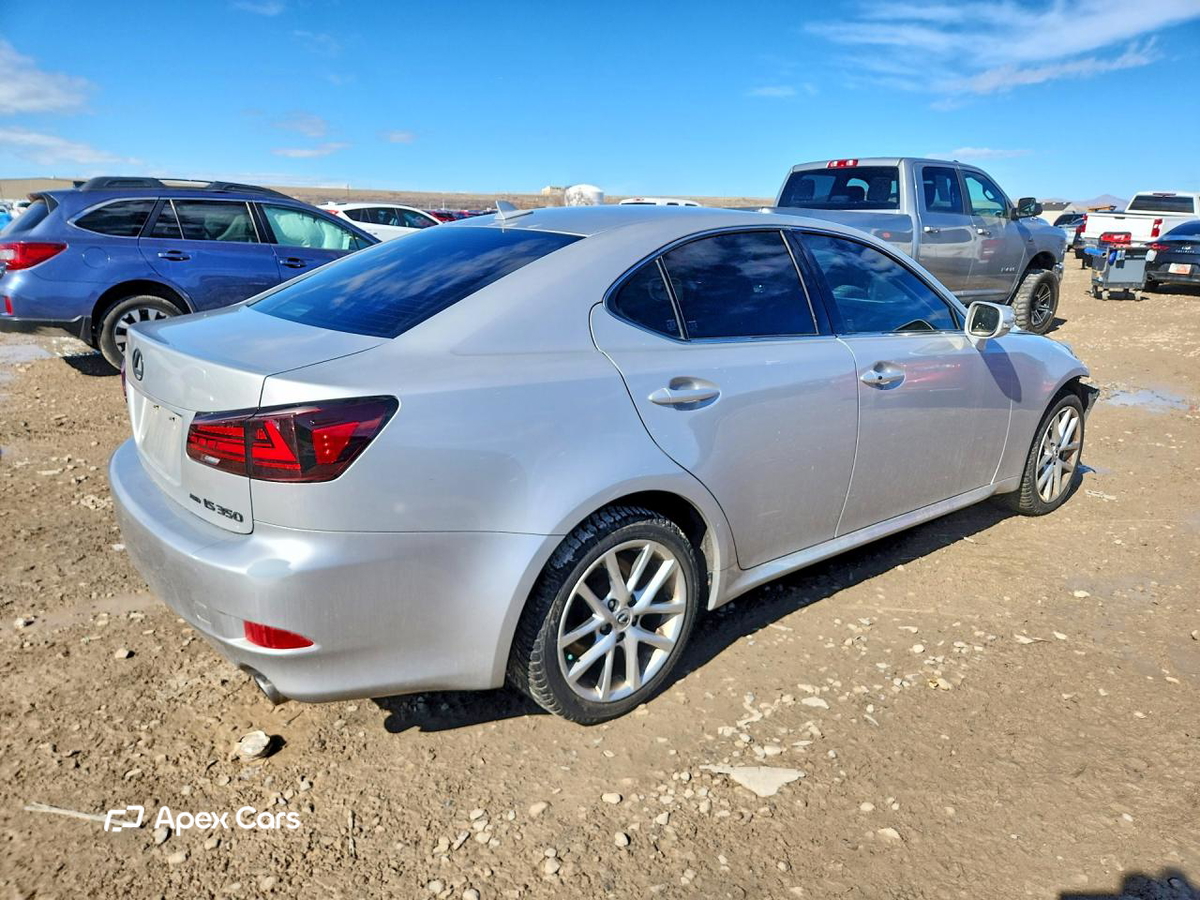Lexus IS 2011