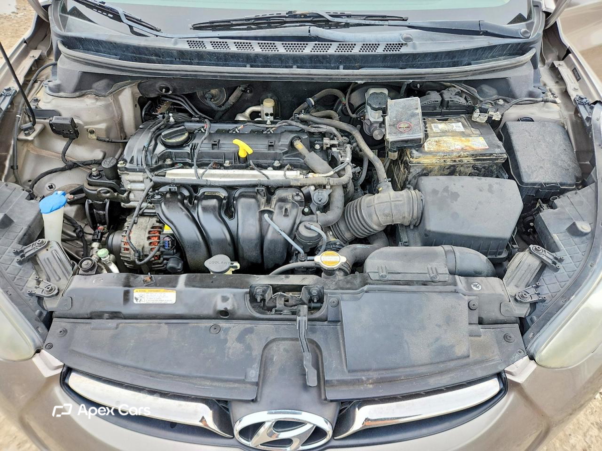 Hyundai Elantra 2012