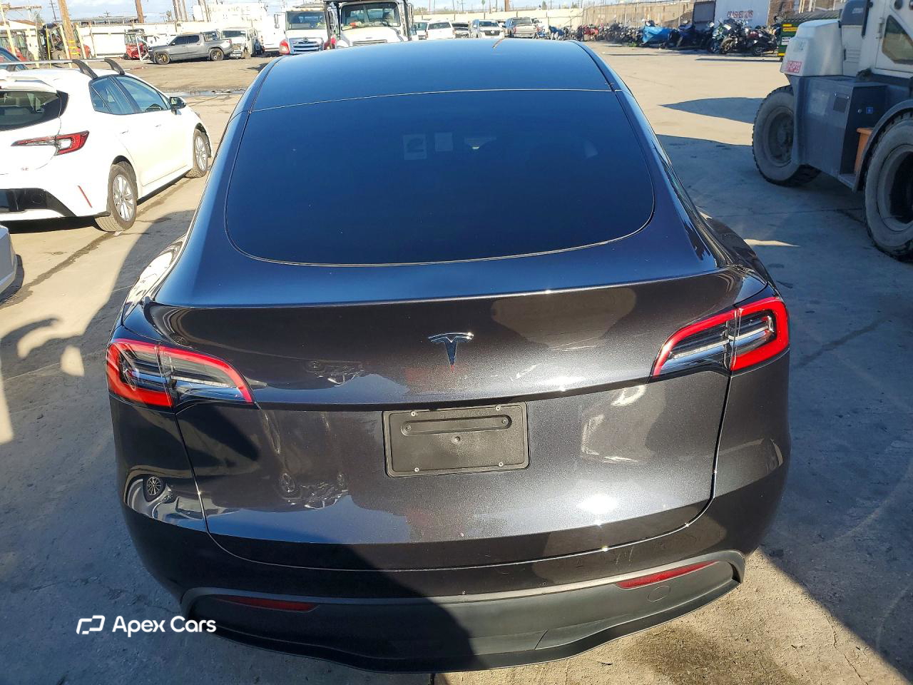 Tesla Model Y 2024