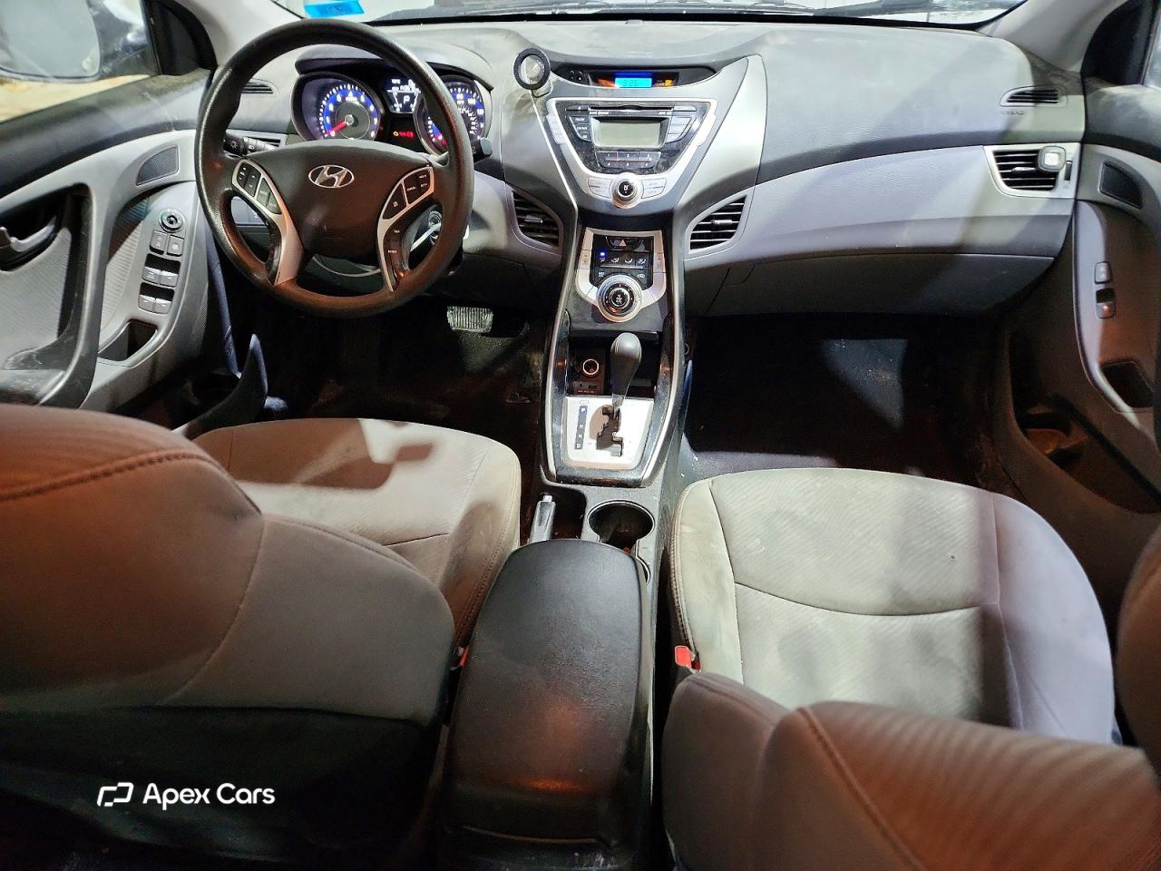 Hyundai Elantra 2011