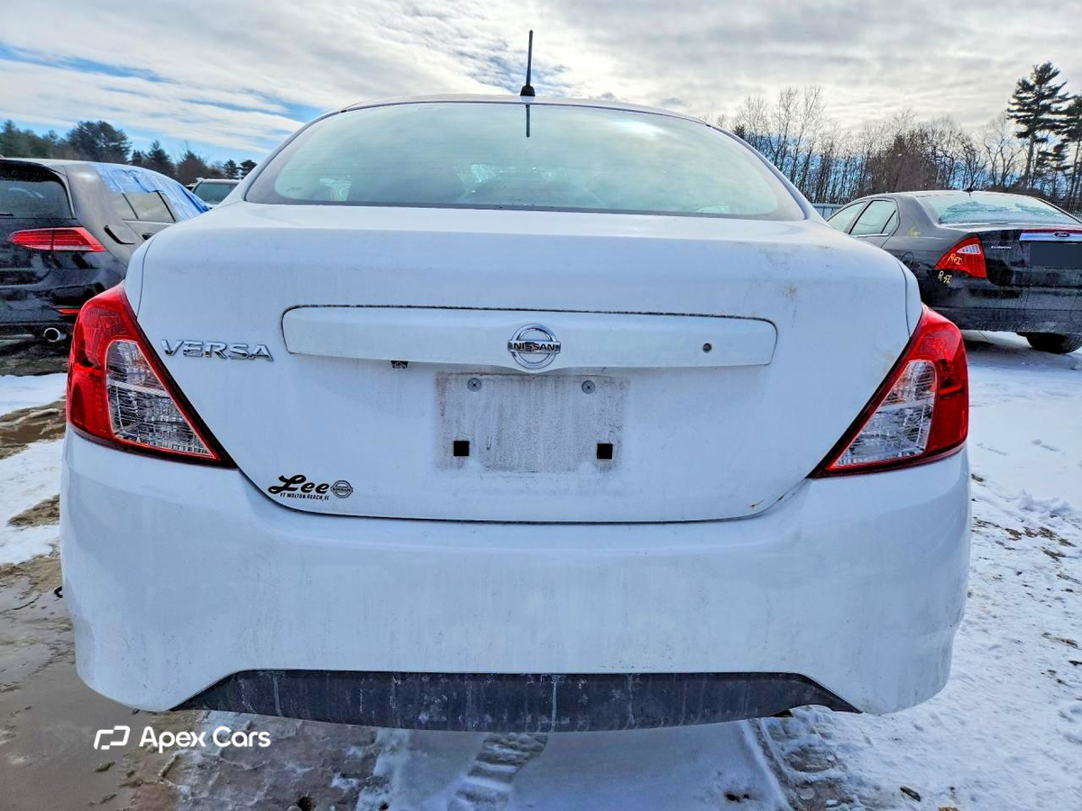 Nissan Versa 2019