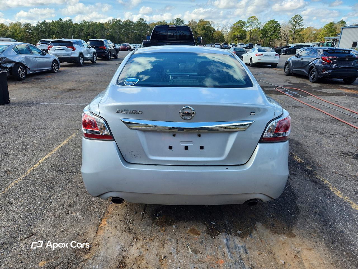Nissan Altima 2015