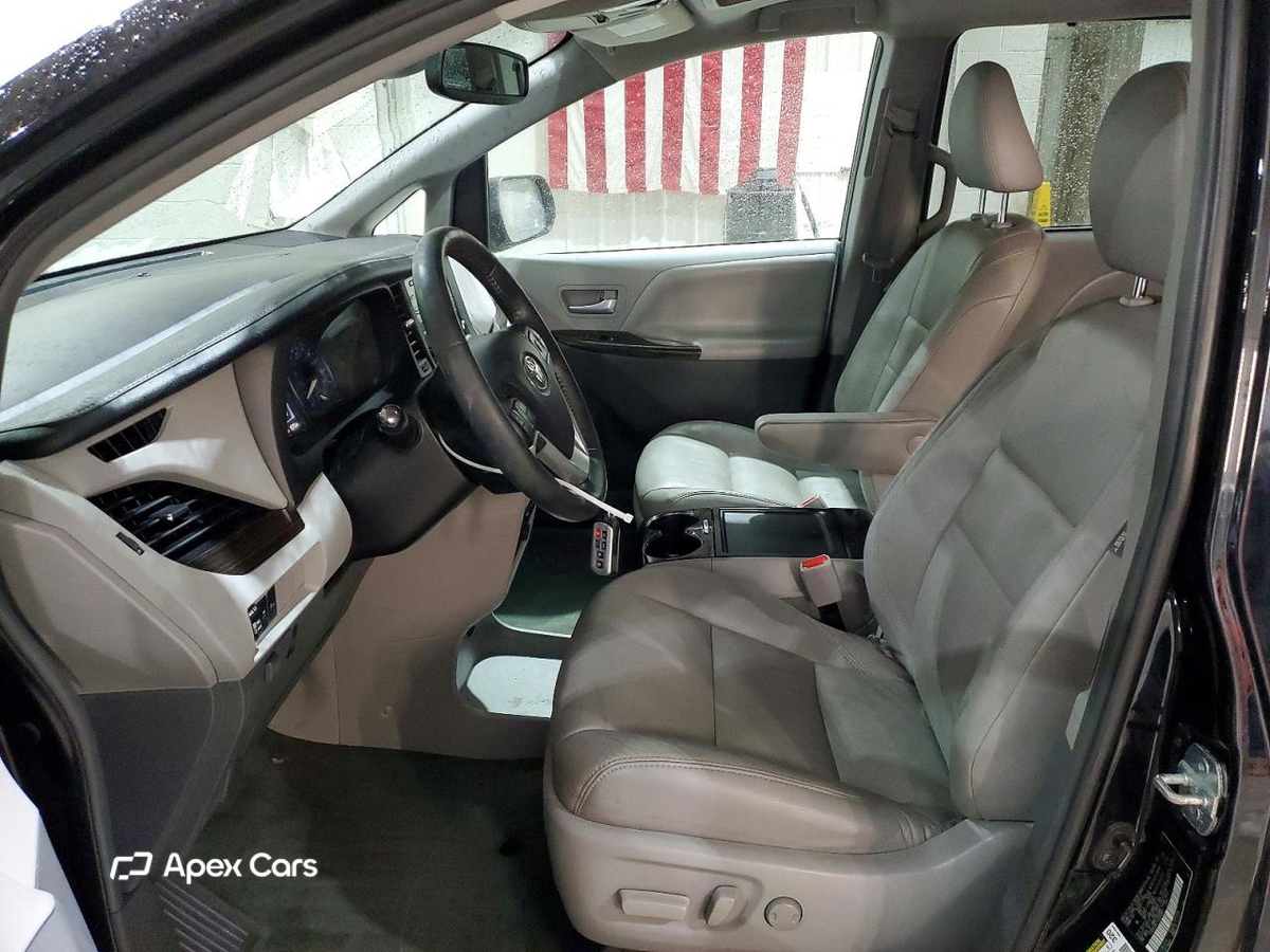 Toyota Sienna 2018