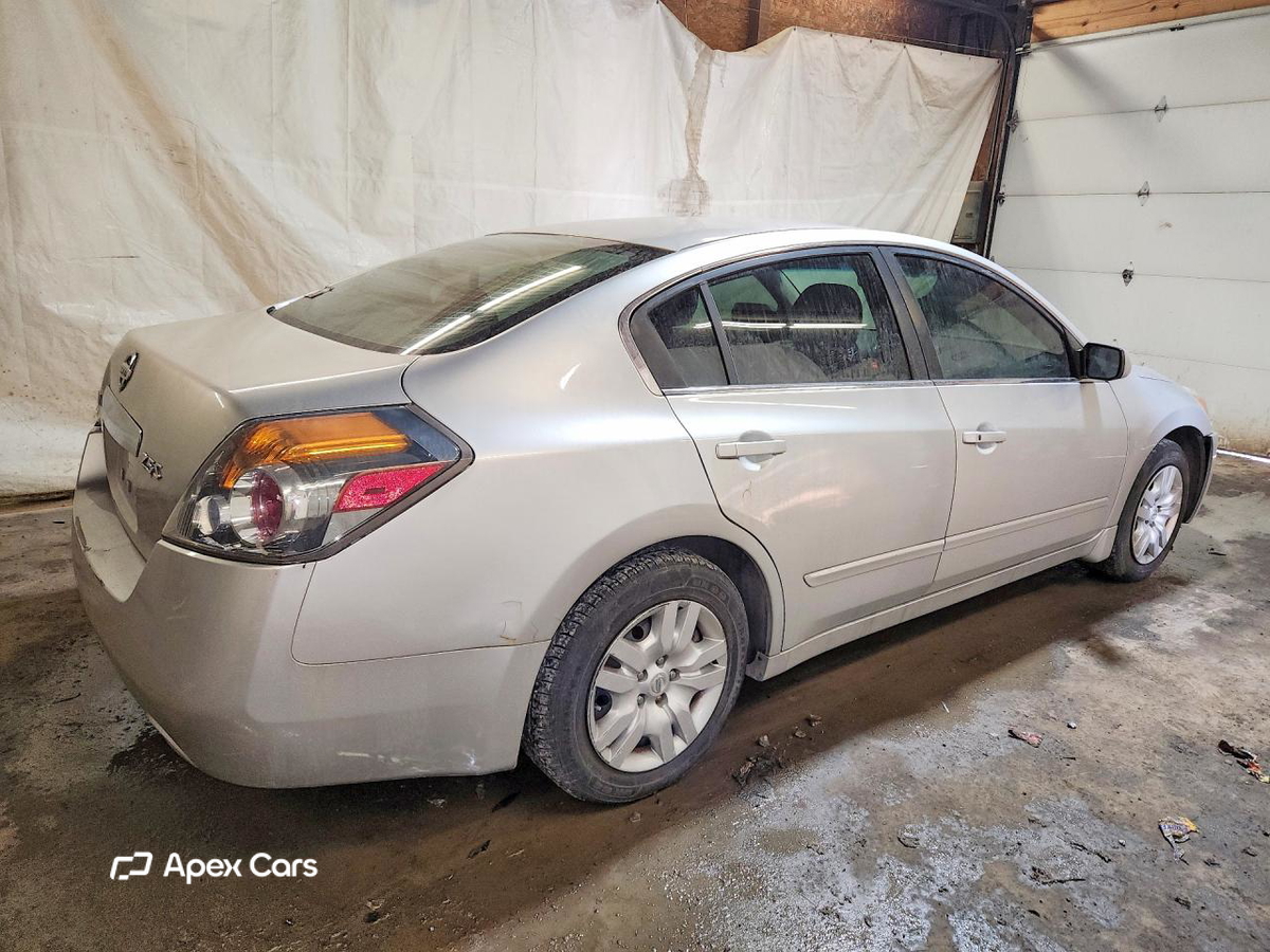 Nissan Altima 2012