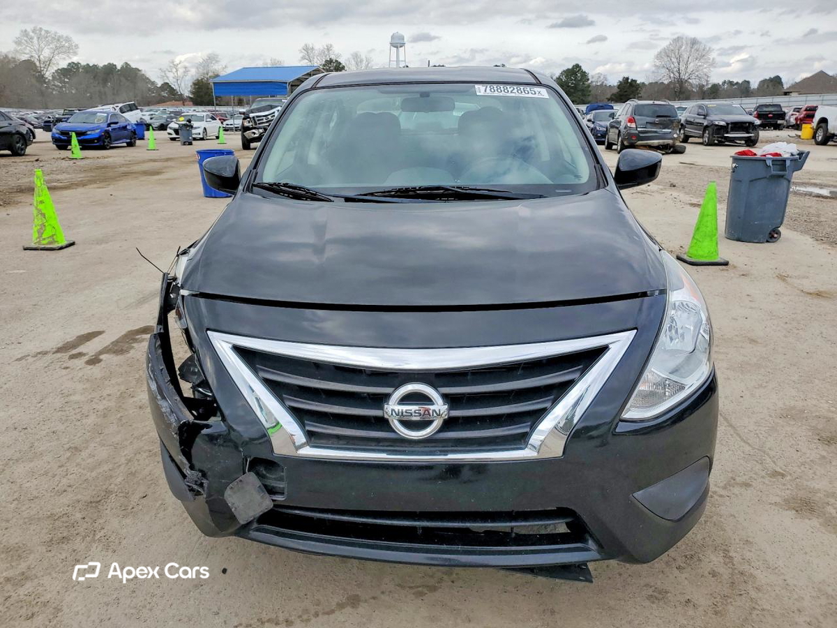 Nissan Versa 2017