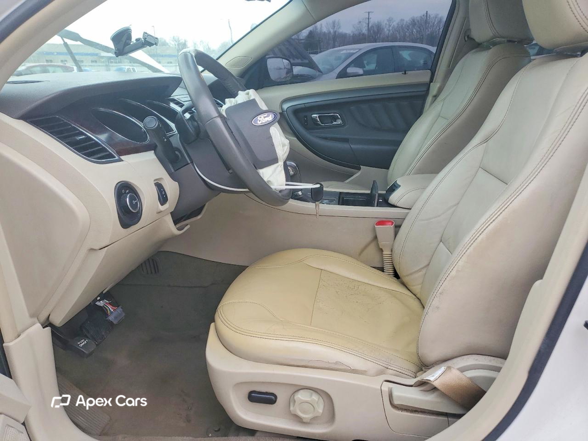 Ford Taurus 2011