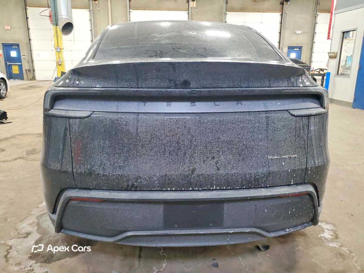 Tesla Model Y 2026