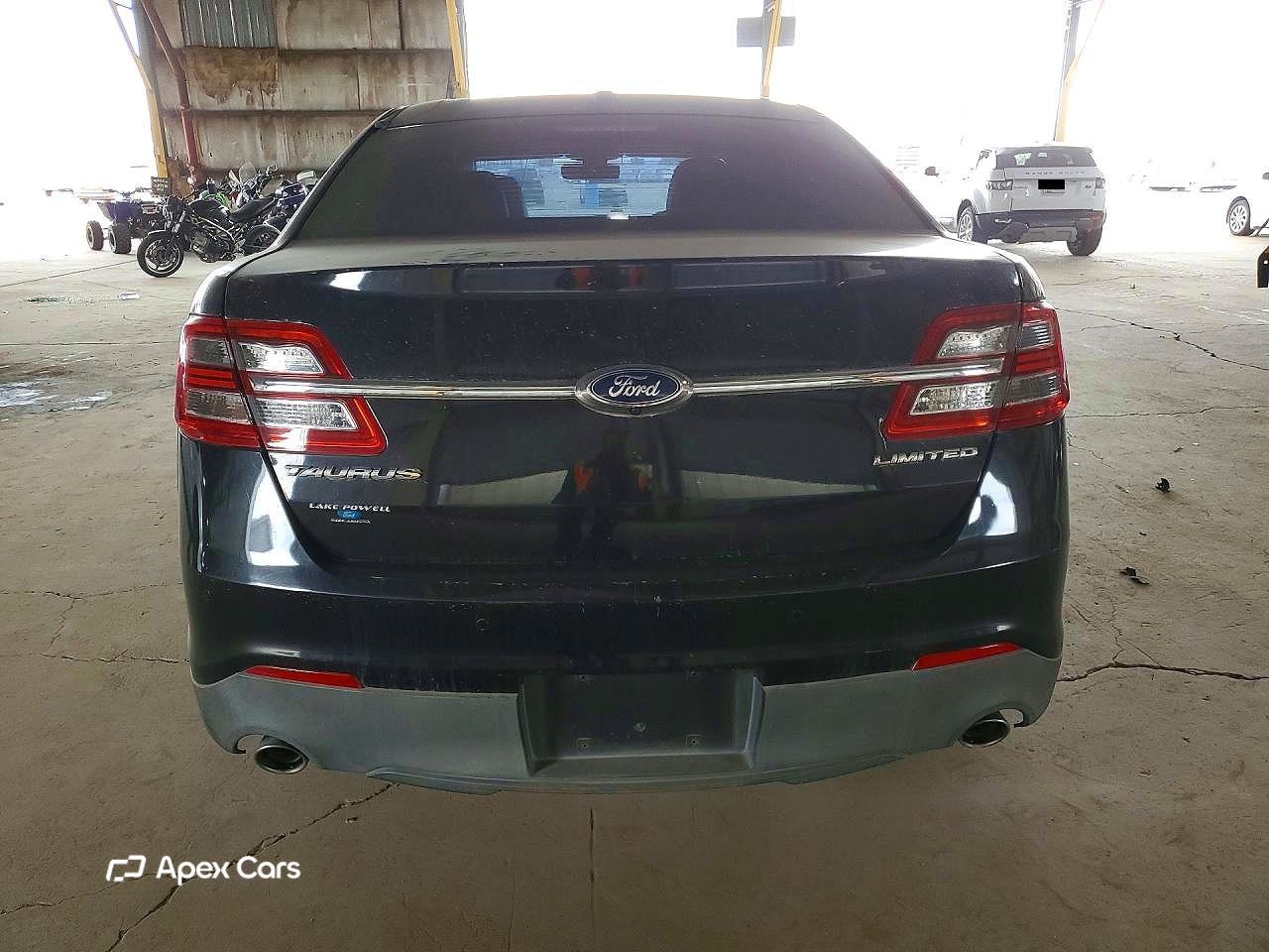 Ford Taurus 2015