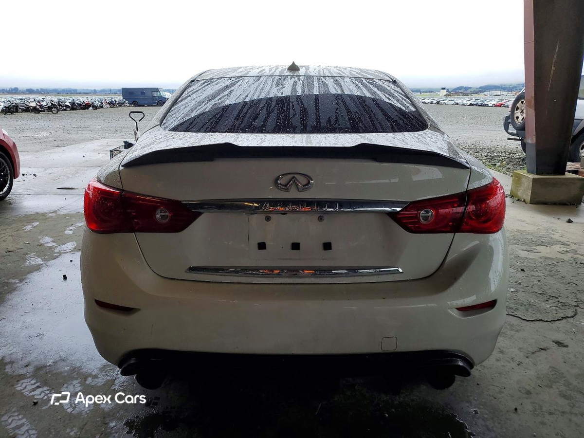 Infiniti Q50 2015