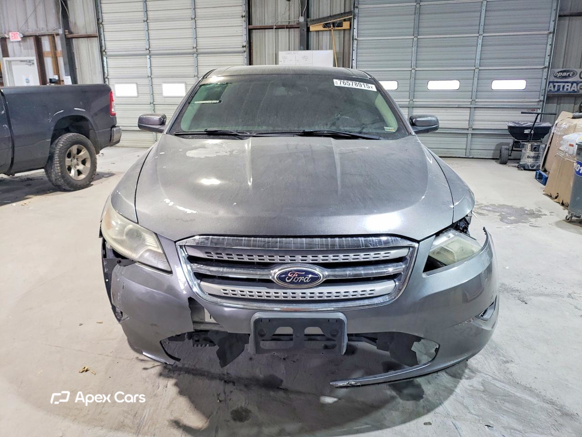 Ford Taurus 2011