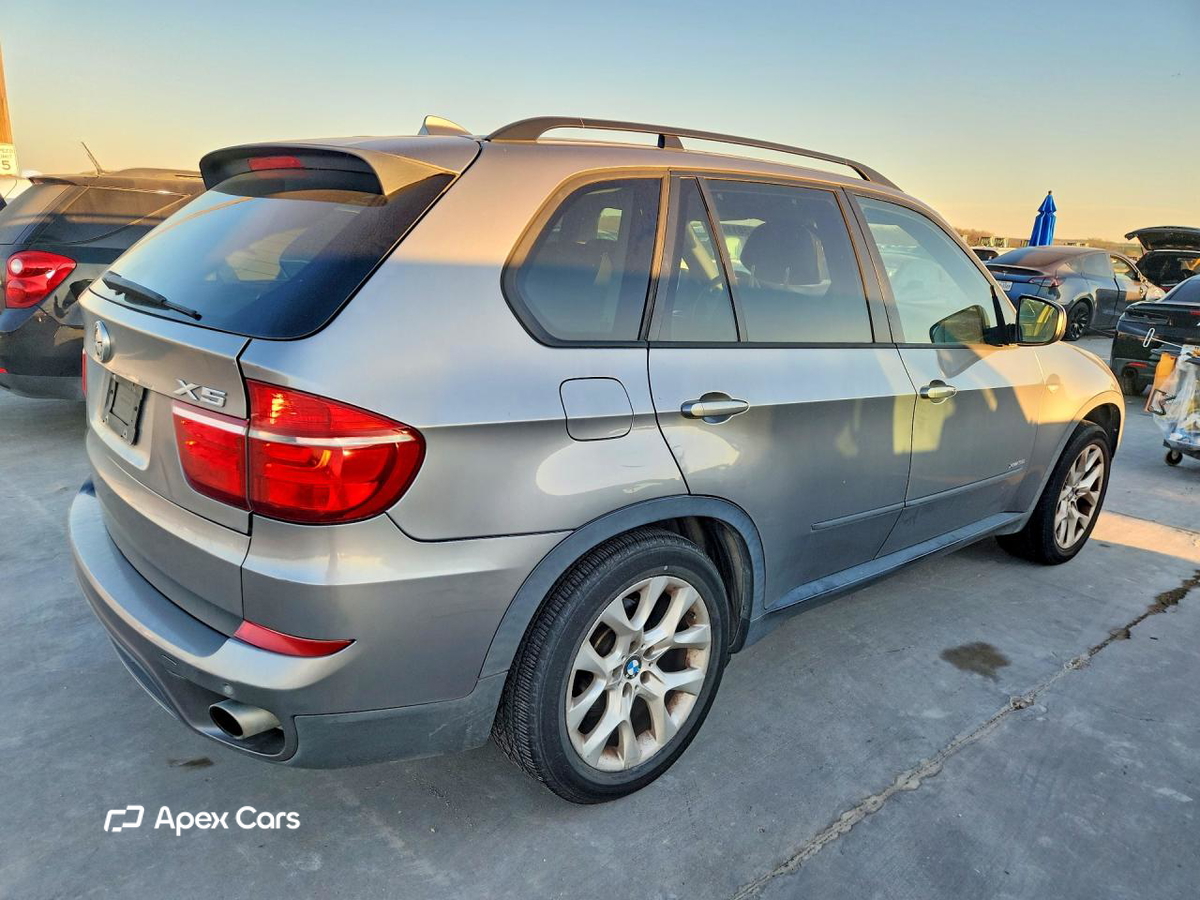 BMW X5 2011