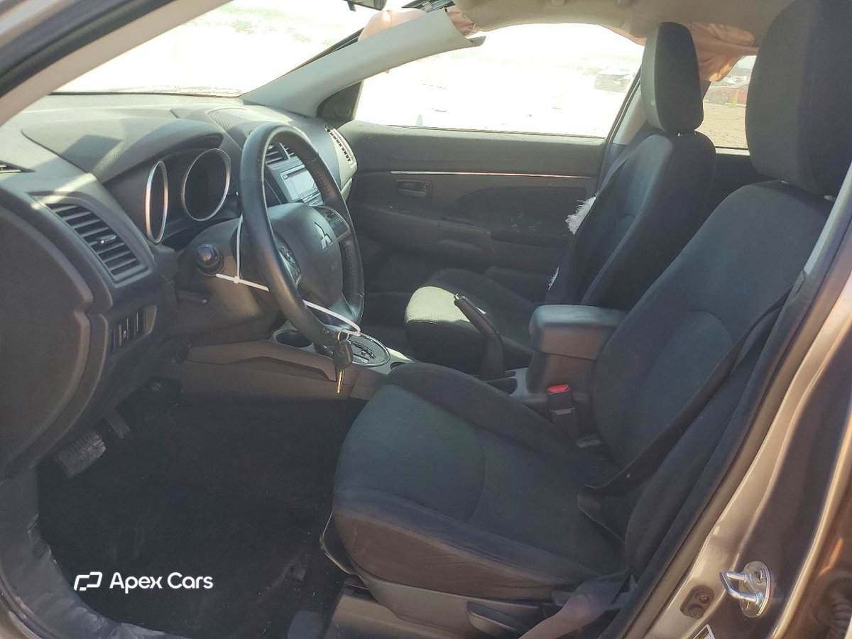 Mitsubishi Outlander 2015
