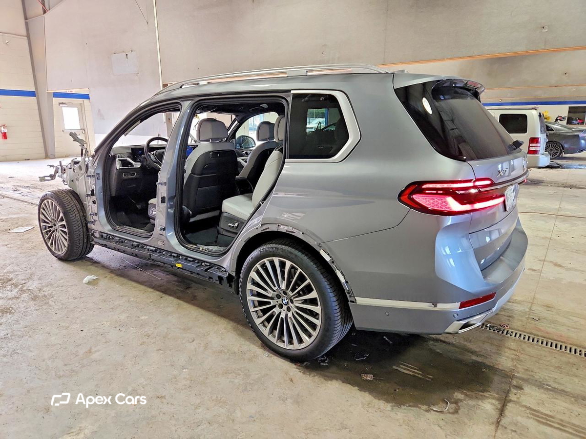 BMW X7 2025