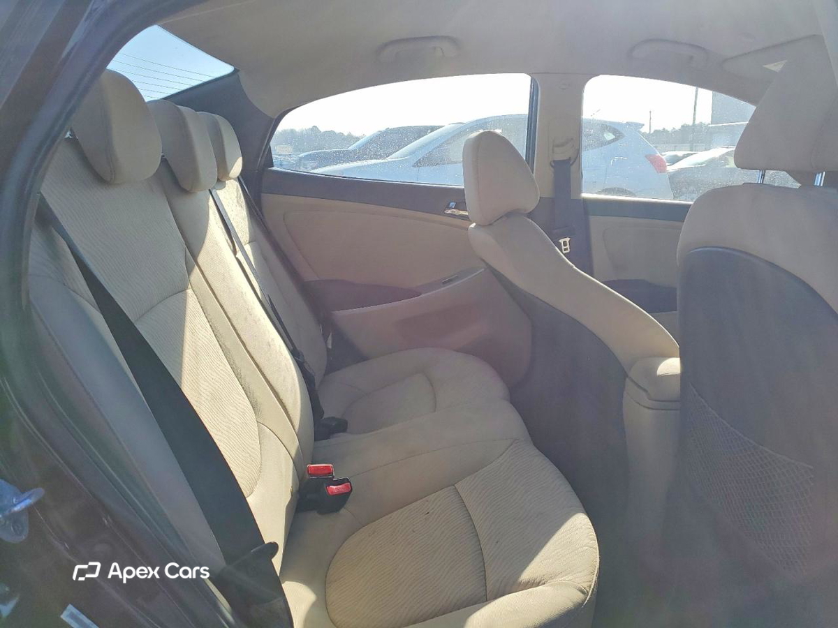 Hyundai Accent 2013