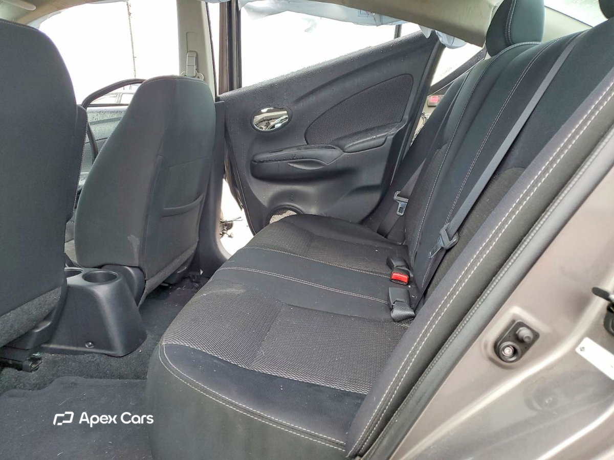 Nissan Versa 2016