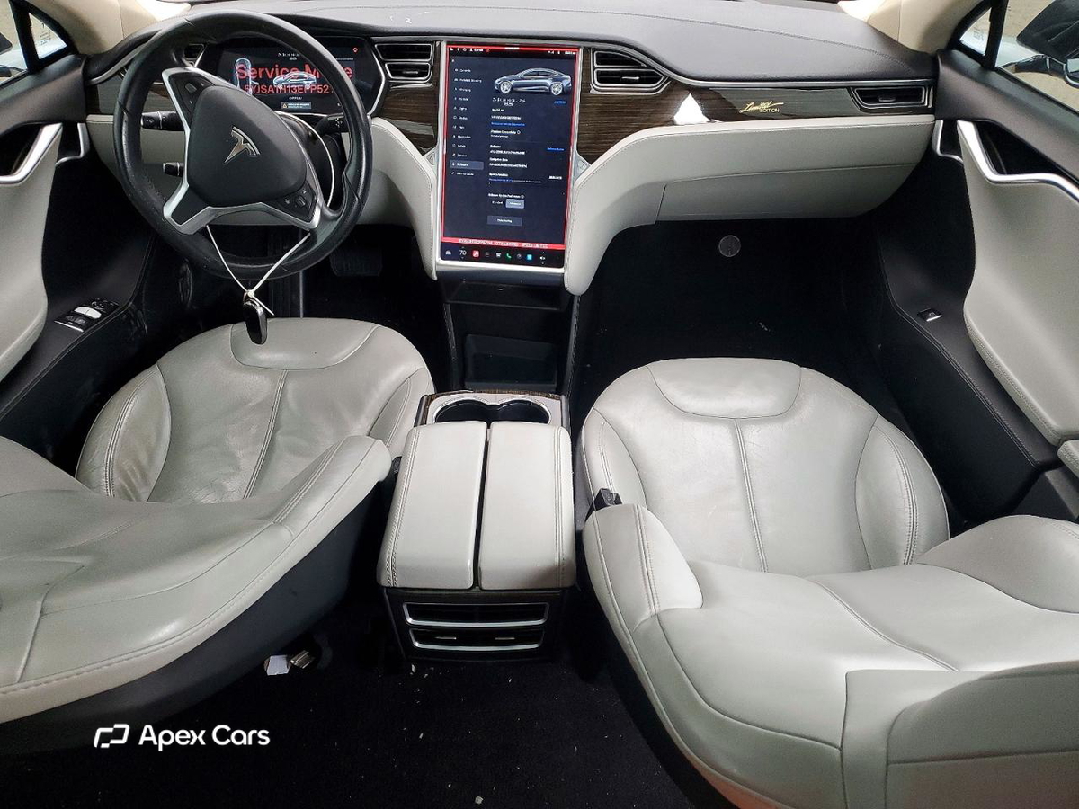 Tesla Model S 2014